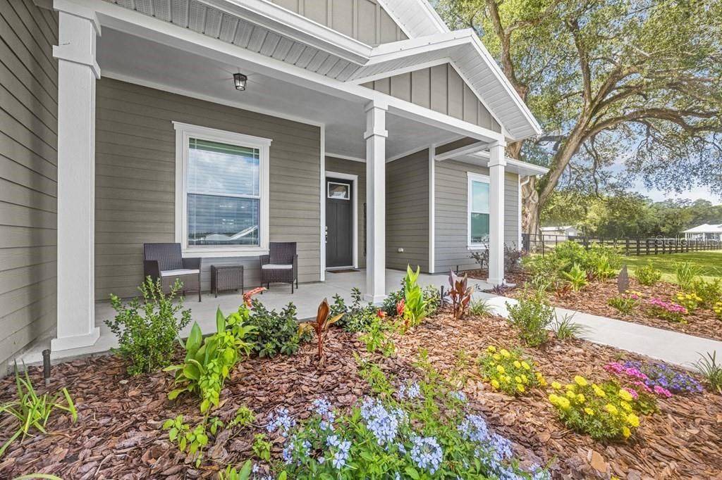 For Sale: $359,900 (3 beds, 2 baths, 1645 Square Feet)