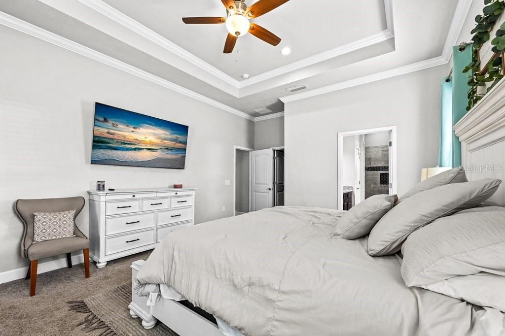 For Sale: $359,900 (3 beds, 2 baths, 1645 Square Feet)
