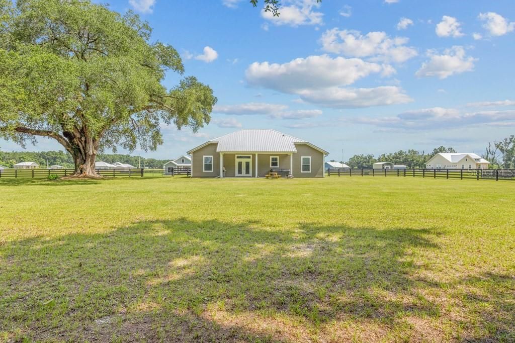 For Sale: $359,900 (3 beds, 2 baths, 1645 Square Feet)