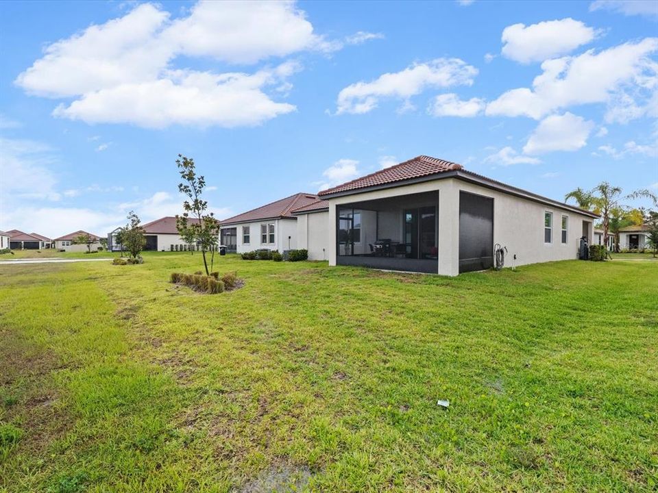 На продажу: $372,000 (2 спален, 2 ванн, 1761 Квадратных фут)