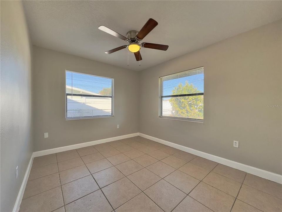 В аренду: $2,200 (3 спален, 1 ванн, 1782 Квадратных фут)