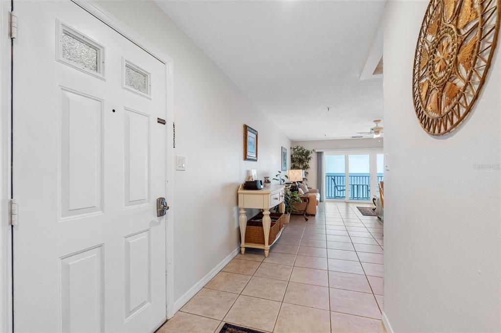 For Sale: $659,000 (1 beds, 1 baths, 710 Square Feet)