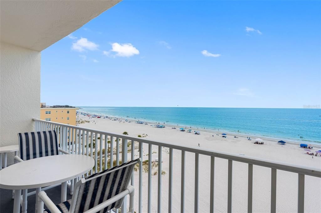 For Sale: $659,000 (1 beds, 1 baths, 710 Square Feet)