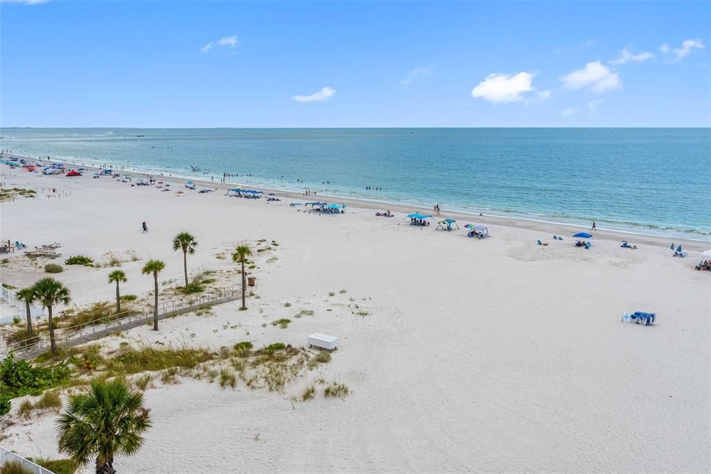 For Sale: $659,000 (1 beds, 1 baths, 710 Square Feet)