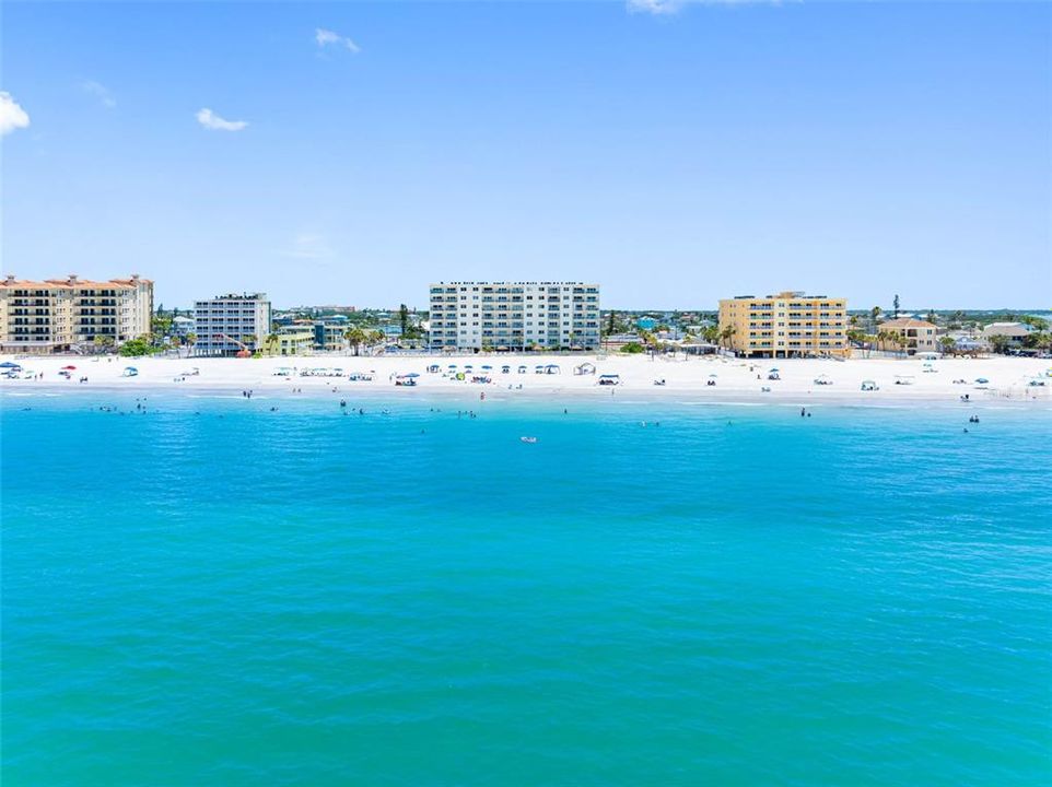 For Sale: $659,000 (1 beds, 1 baths, 710 Square Feet)