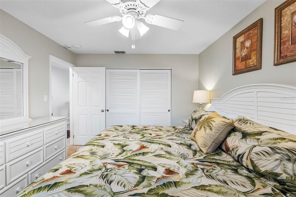 For Sale: $659,000 (1 beds, 1 baths, 710 Square Feet)