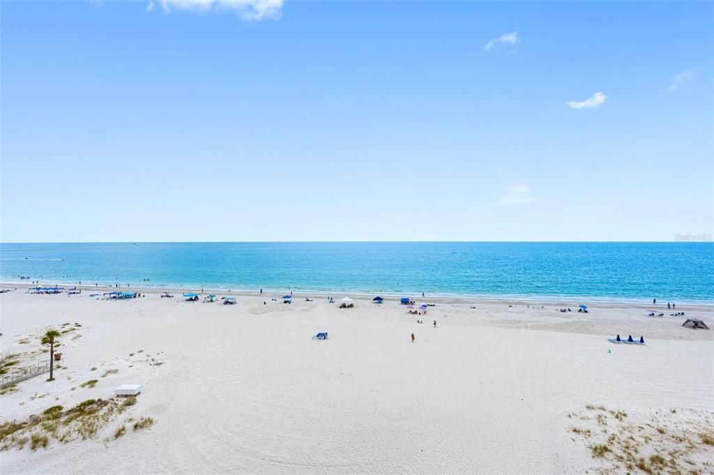 For Sale: $659,000 (1 beds, 1 baths, 710 Square Feet)