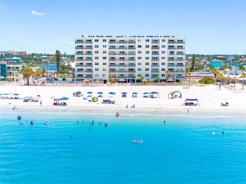 For Sale: $659,000 (1 beds, 1 baths, 710 Square Feet)