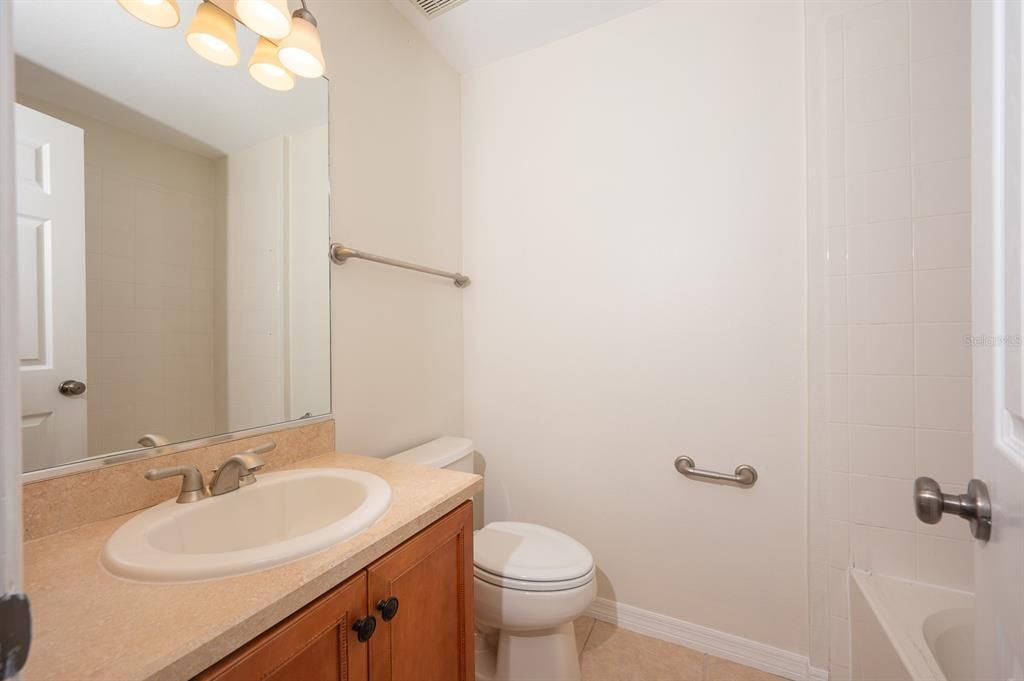 For Rent: $2,200 (2 beds, 2 baths, 1092 Square Feet)