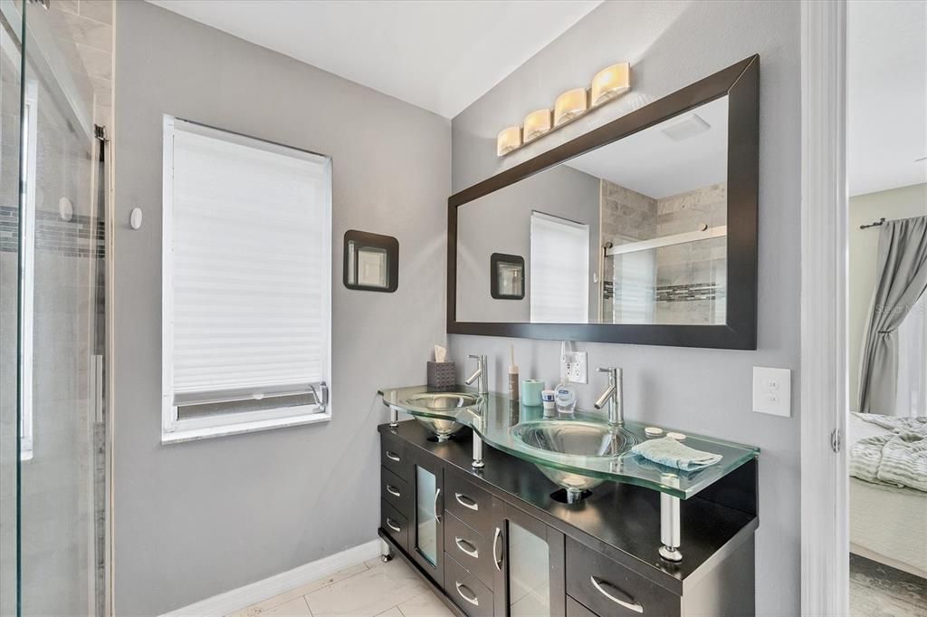 For Sale: $519,000 (3 beds, 2 baths, 1253 Square Feet)