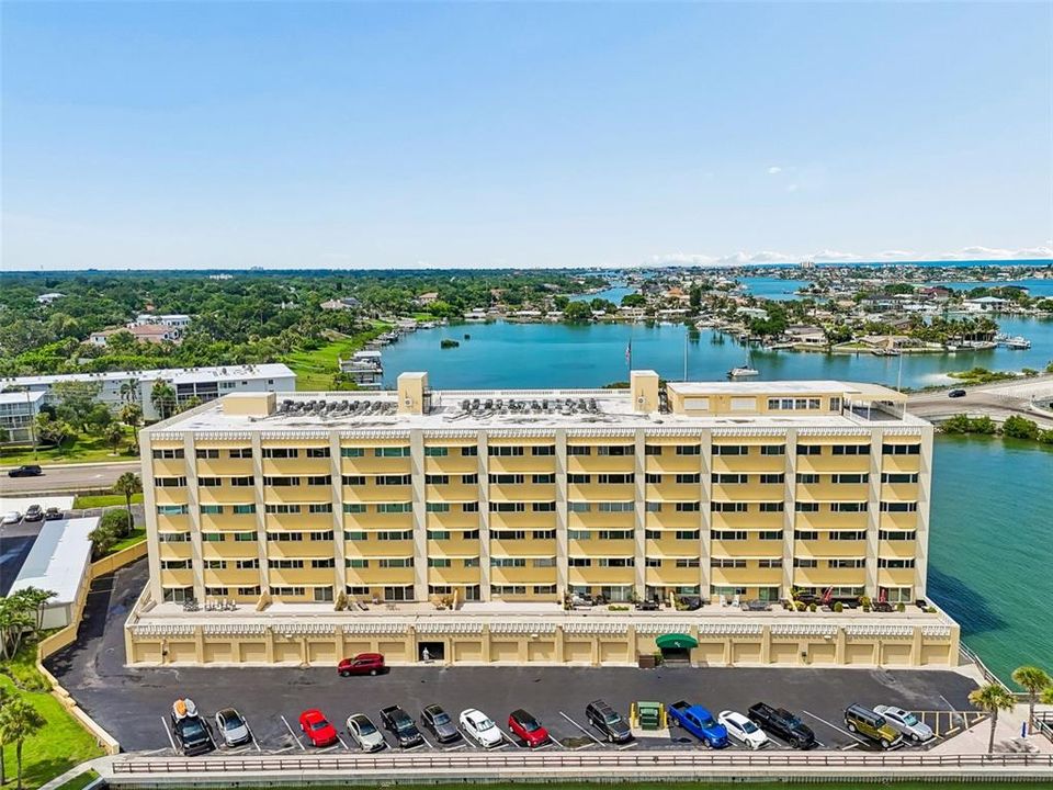 En Venta: $349,900 (1 camas, 2 baños, 1050 Pies cuadrados)