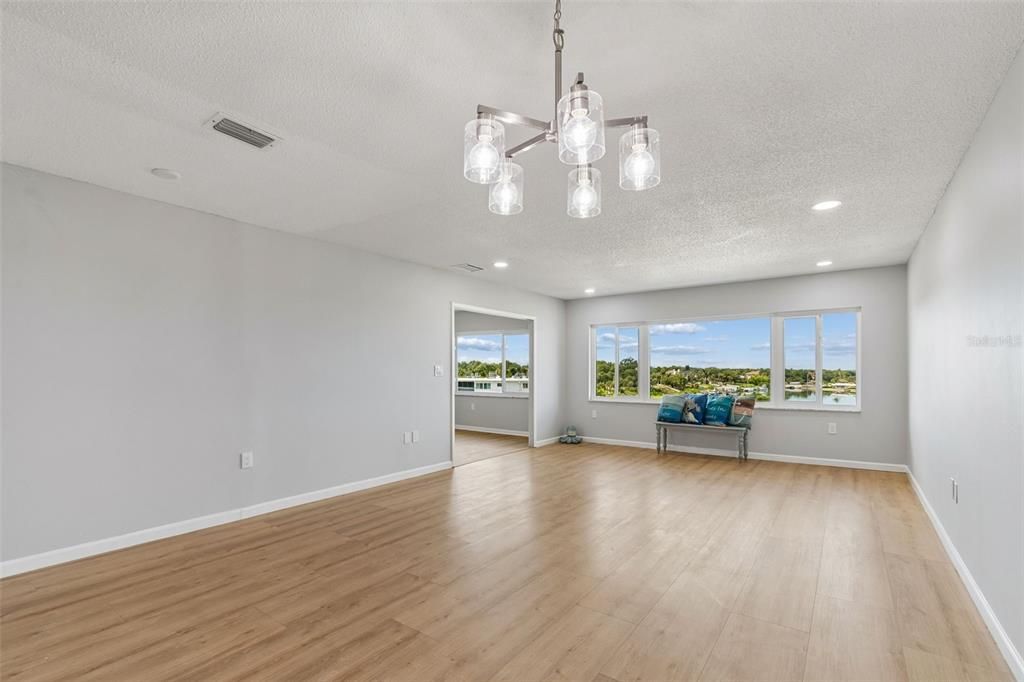 En Venta: $349,900 (1 camas, 2 baños, 1050 Pies cuadrados)