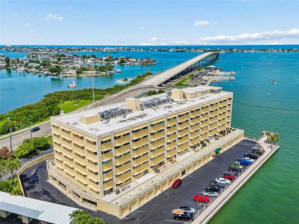 En Venta: $349,900 (1 camas, 2 baños, 1050 Pies cuadrados)