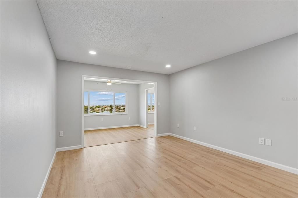En Venta: $349,900 (1 camas, 2 baños, 1050 Pies cuadrados)