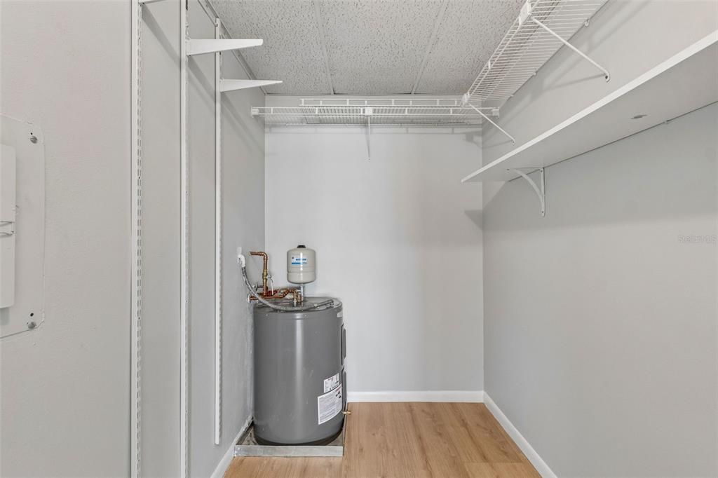En Venta: $349,900 (1 camas, 2 baños, 1050 Pies cuadrados)
