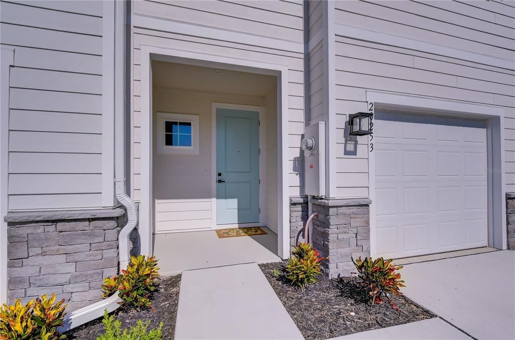 For Rent: $2,300 (3 beds, 2 baths, 1674 Square Feet)