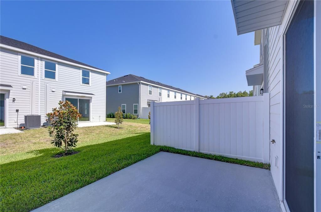 For Rent: $2,300 (3 beds, 2 baths, 1674 Square Feet)