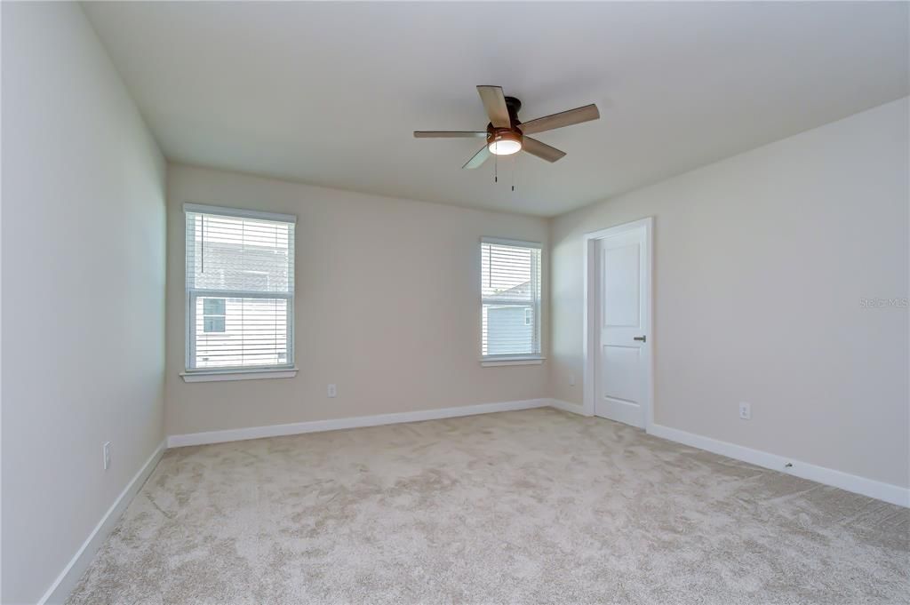 For Rent: $2,300 (3 beds, 2 baths, 1674 Square Feet)