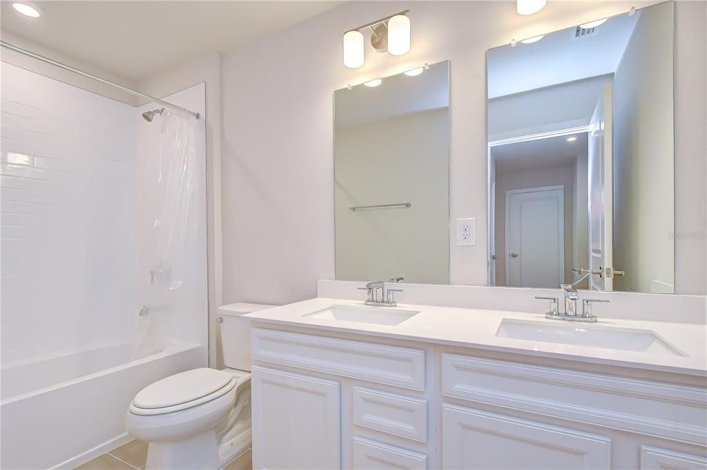 For Rent: $2,300 (3 beds, 2 baths, 1674 Square Feet)