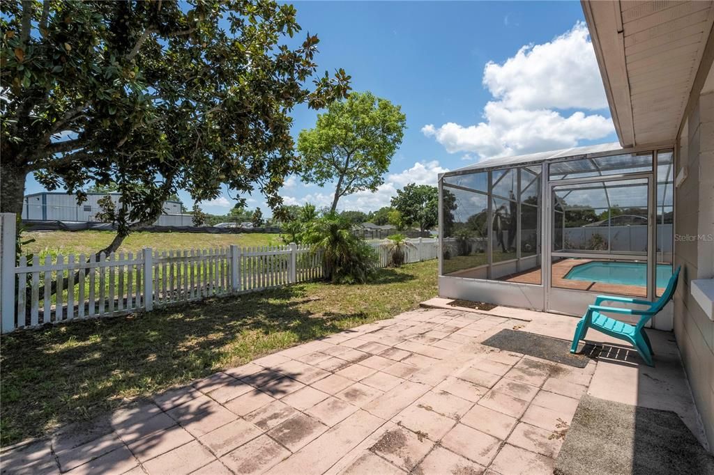 На продажу: $439,900 (4 спален, 2 ванн, 1775 Квадратных фут)