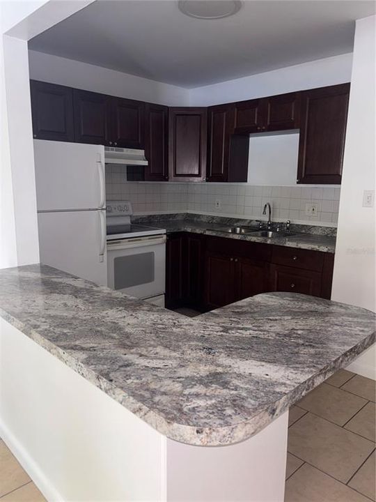 For Rent: $1,600 (1 beds, 1 baths, 500 Square Feet)