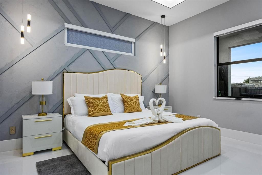 На продажу: $585,000 (4 спален, 3 ванн, 1735 Квадратных фут)