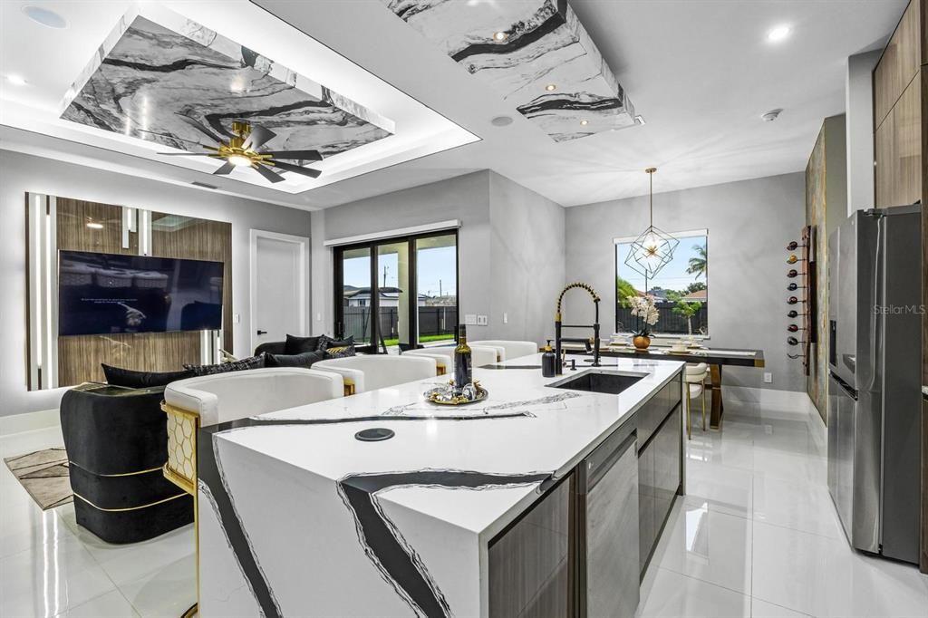 На продажу: $585,000 (4 спален, 3 ванн, 1735 Квадратных фут)