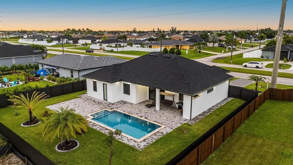 На продажу: $585,000 (4 спален, 3 ванн, 1735 Квадратных фут)