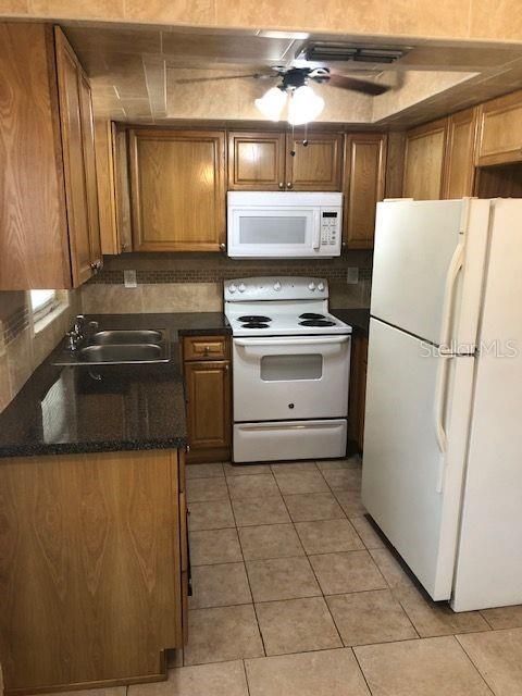 For Rent: $1,395 (2 beds, 1 baths, 950 Square Feet)