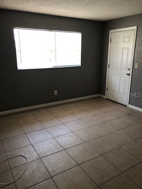 For Rent: $1,395 (2 beds, 1 baths, 950 Square Feet)