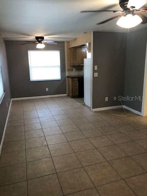 For Rent: $1,395 (2 beds, 1 baths, 950 Square Feet)