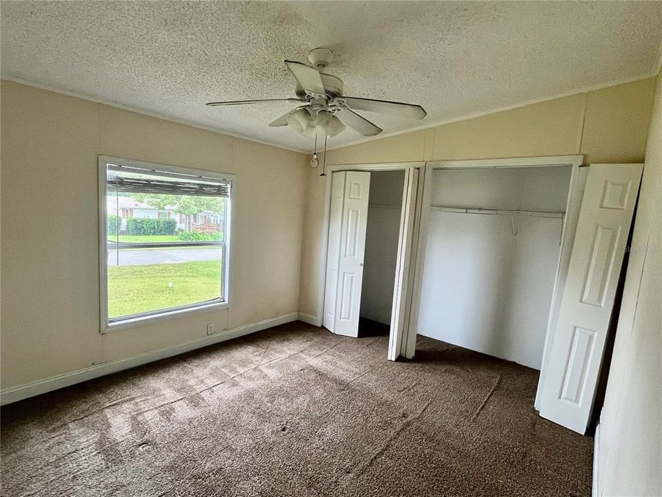 For Sale: $124,900 (2 beds, 2 baths, 825 Square Feet)