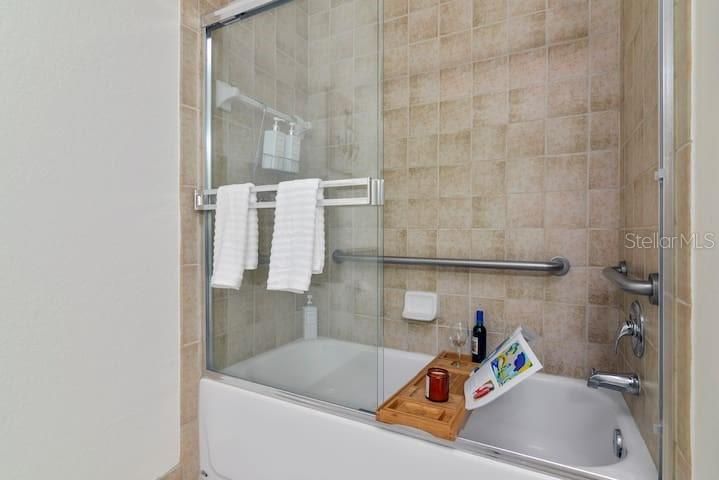 В аренду: $2,000 (2 спален, 2 ванн, 1134 Квадратных фут)