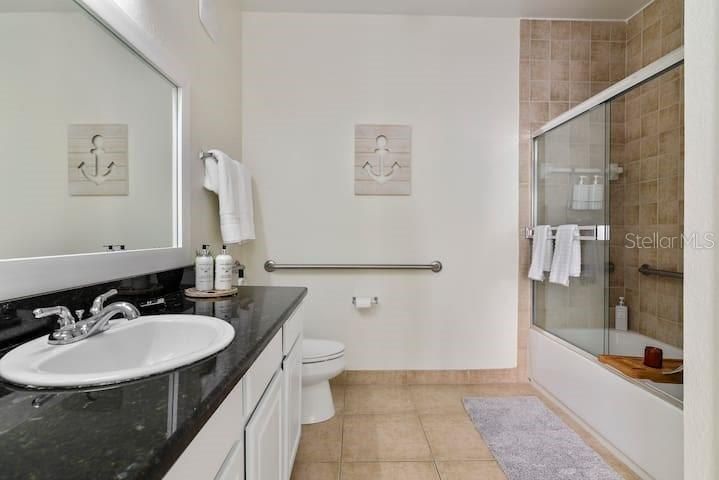 В аренду: $2,000 (2 спален, 2 ванн, 1134 Квадратных фут)
