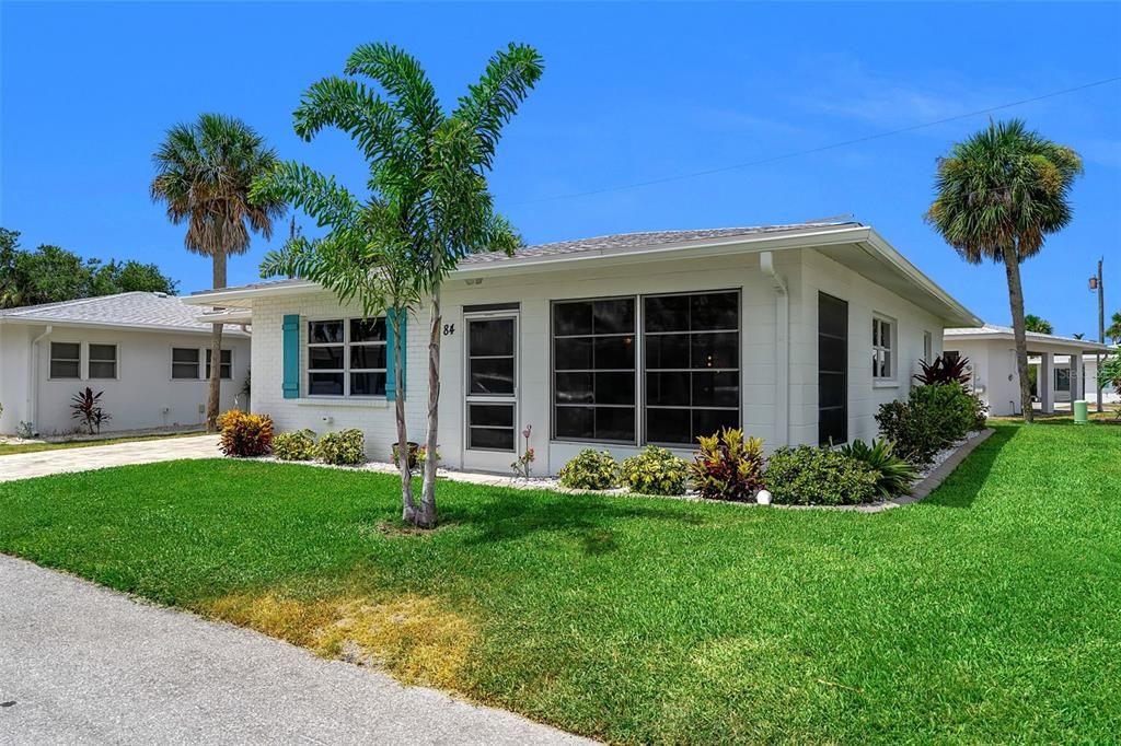 En Venta: $354,900 (2 camas, 2 baños, 939 Pies cuadrados)
