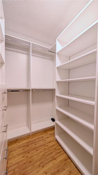 На продажу: $123,900 (1 спален, 1 ванн, 790 Квадратных фут)