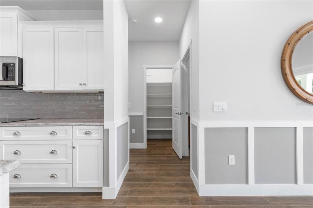 En Venta: $999,900 (4 camas, 3 baños, 2356 Pies cuadrados)
