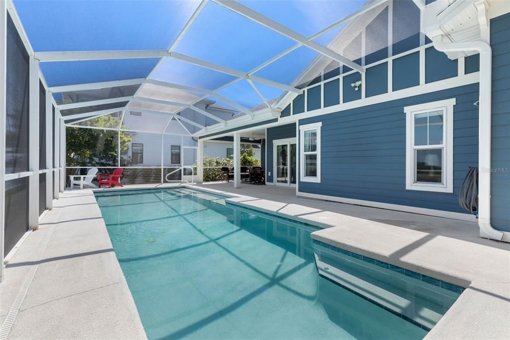 En Venta: $999,900 (4 camas, 3 baños, 2356 Pies cuadrados)