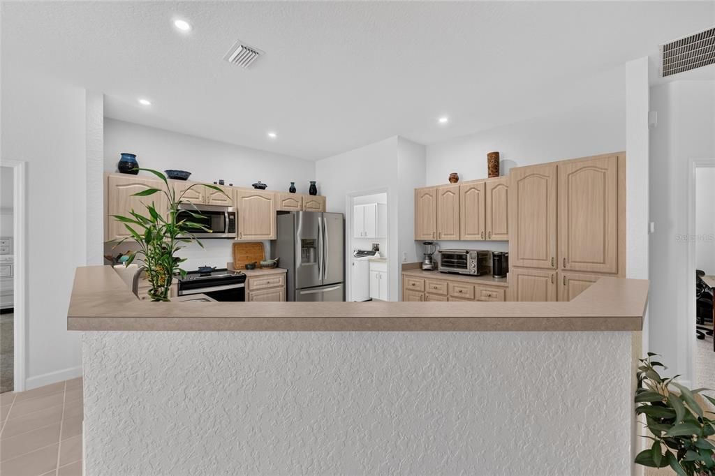 На продажу: $309,000 (2 спален, 2 ванн, 1706 Квадратных фут)