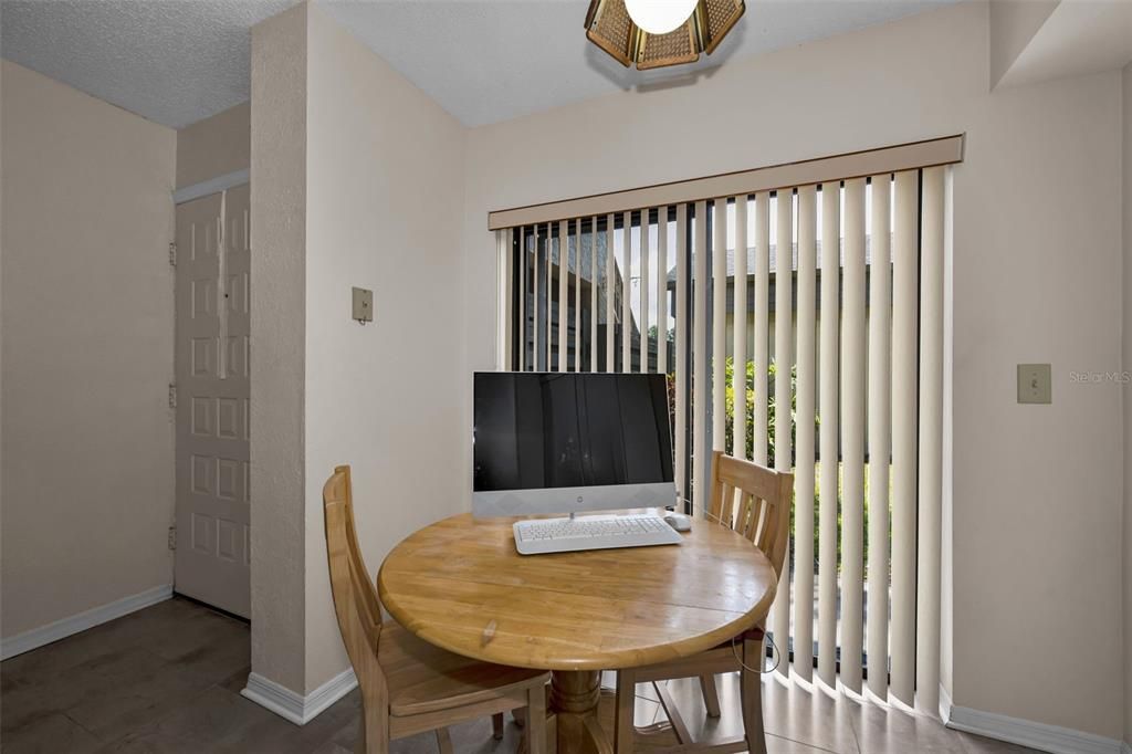 For Sale: $262,500 (2 beds, 2 baths, 1226 Square Feet)