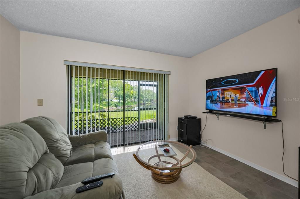 For Sale: $262,500 (2 beds, 2 baths, 1226 Square Feet)