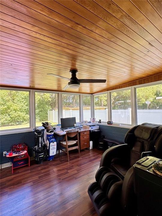 Activo con contrato: $320,000 (3 camas, 2 baños, 1548 Pies cuadrados)