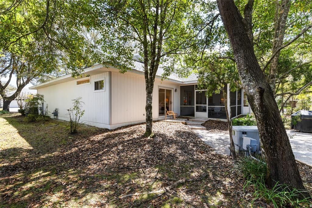 Active With Contract: $345,900 (3 beds, 2 baths, 1535 Square Feet)