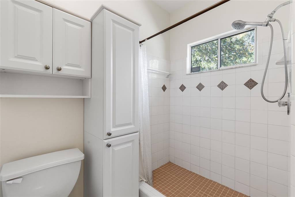 Active With Contract: $345,900 (3 beds, 2 baths, 1535 Square Feet)