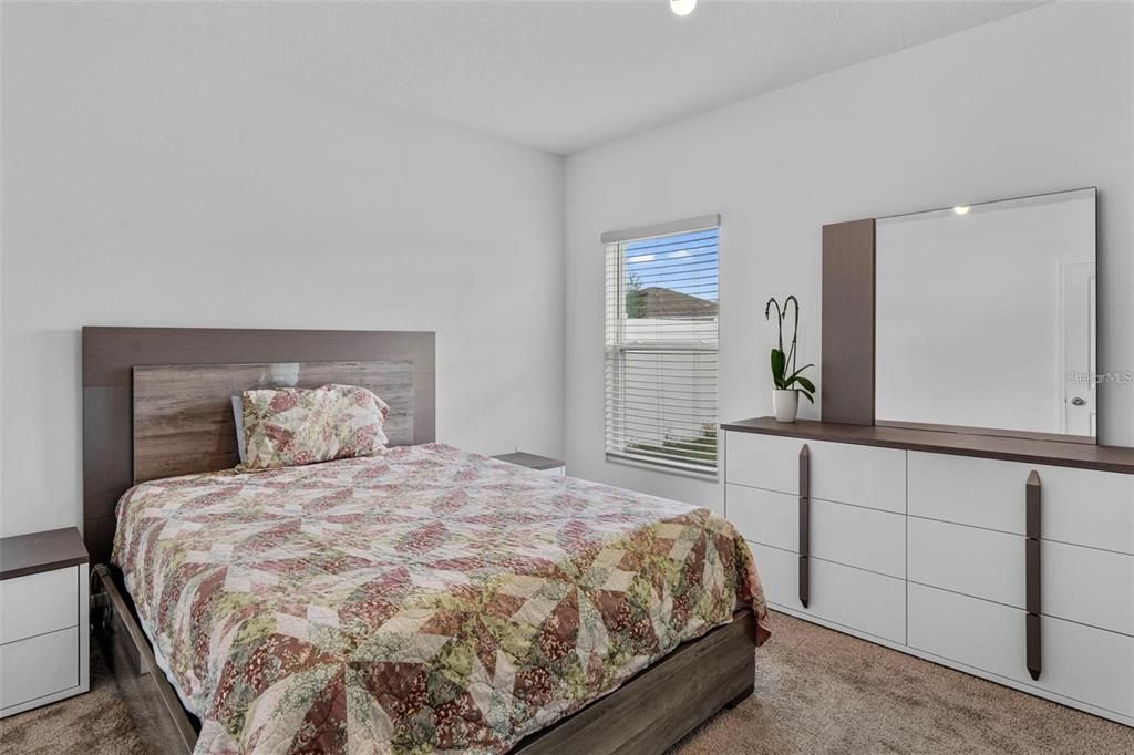 В аренду: $2,500 (3 спален, 2 ванн, 1330 Квадратных фут)