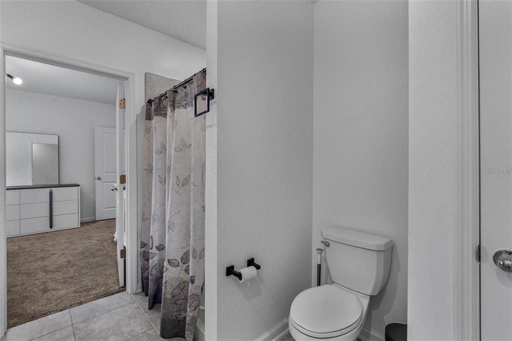 В аренду: $2,500 (3 спален, 2 ванн, 1330 Квадратных фут)