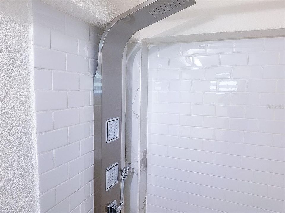 На продажу: $375,000 (5 спален, 2 ванн, 2130 Квадратных фут)