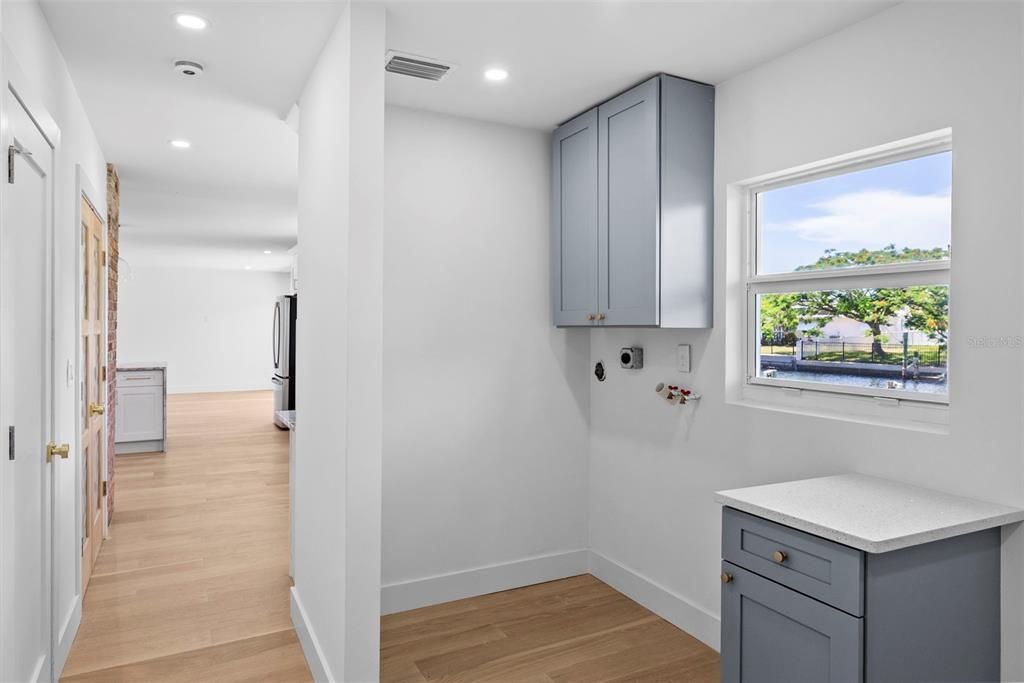 En Venta: $1,499,900 (3 camas, 2 baños, 2488 Pies cuadrados)