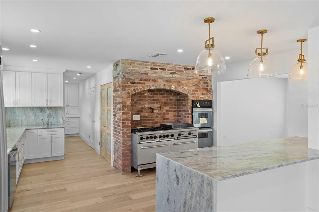 En Venta: $1,499,900 (3 camas, 2 baños, 2488 Pies cuadrados)