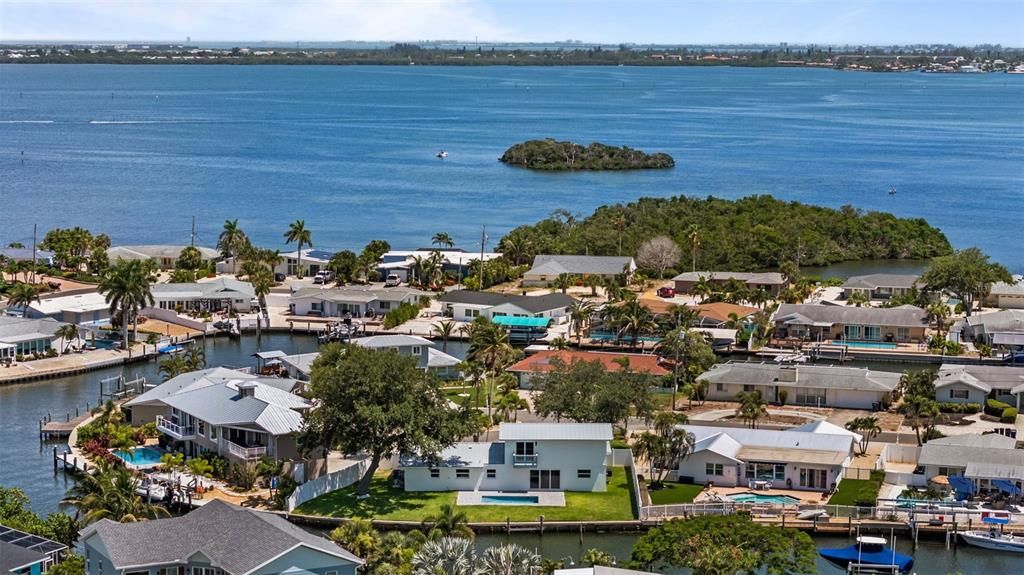 En Venta: $1,499,900 (3 camas, 2 baños, 2488 Pies cuadrados)